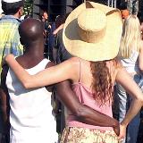 0405U 12 Black - White